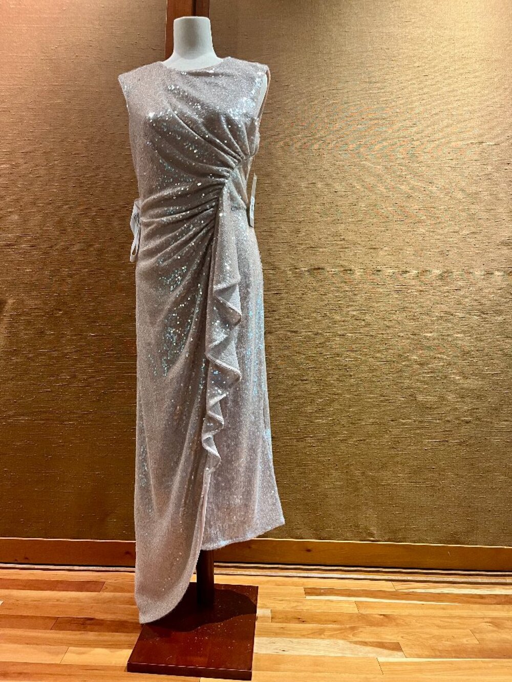 Kay Unger Powder Blush Iridescent Sequin Gown NWT Sleeveless Formal Sz 8